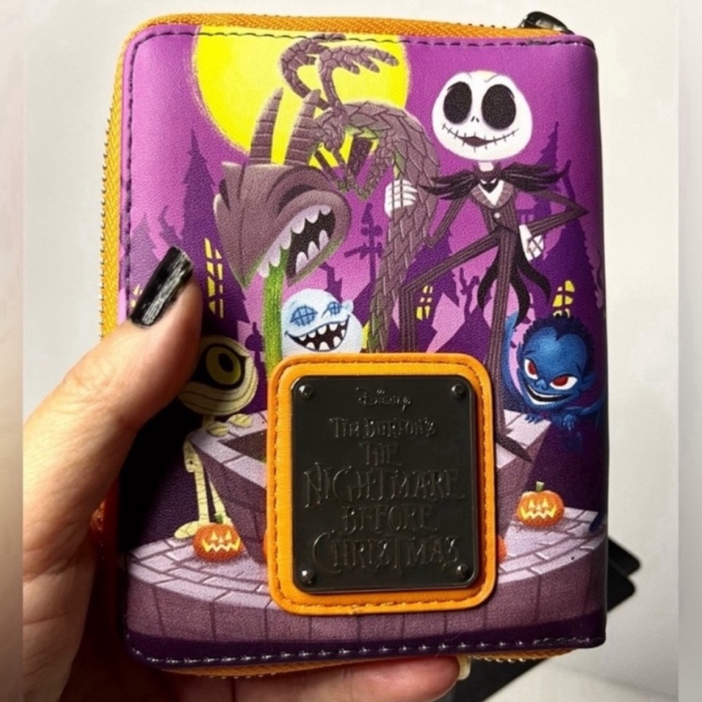 NWT Loungefly Disney Nightmare Before Christmas Cameo Zip Around Wallet Small - Picture 2 of 8
